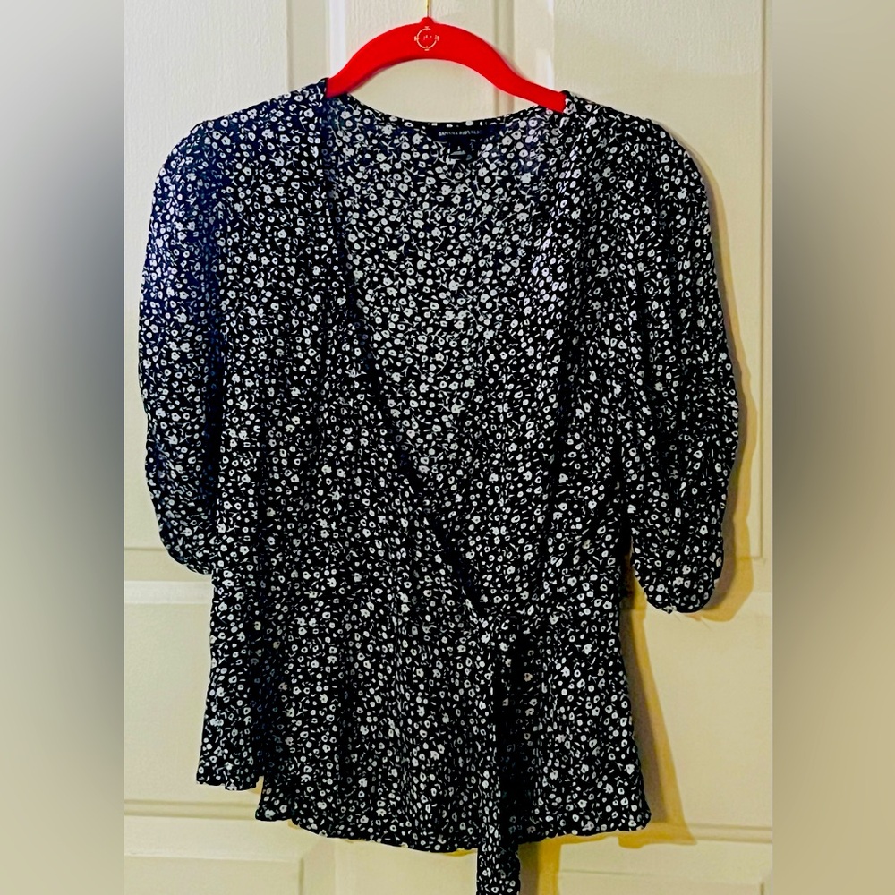 Banana Republic Floral women’s Top Size S